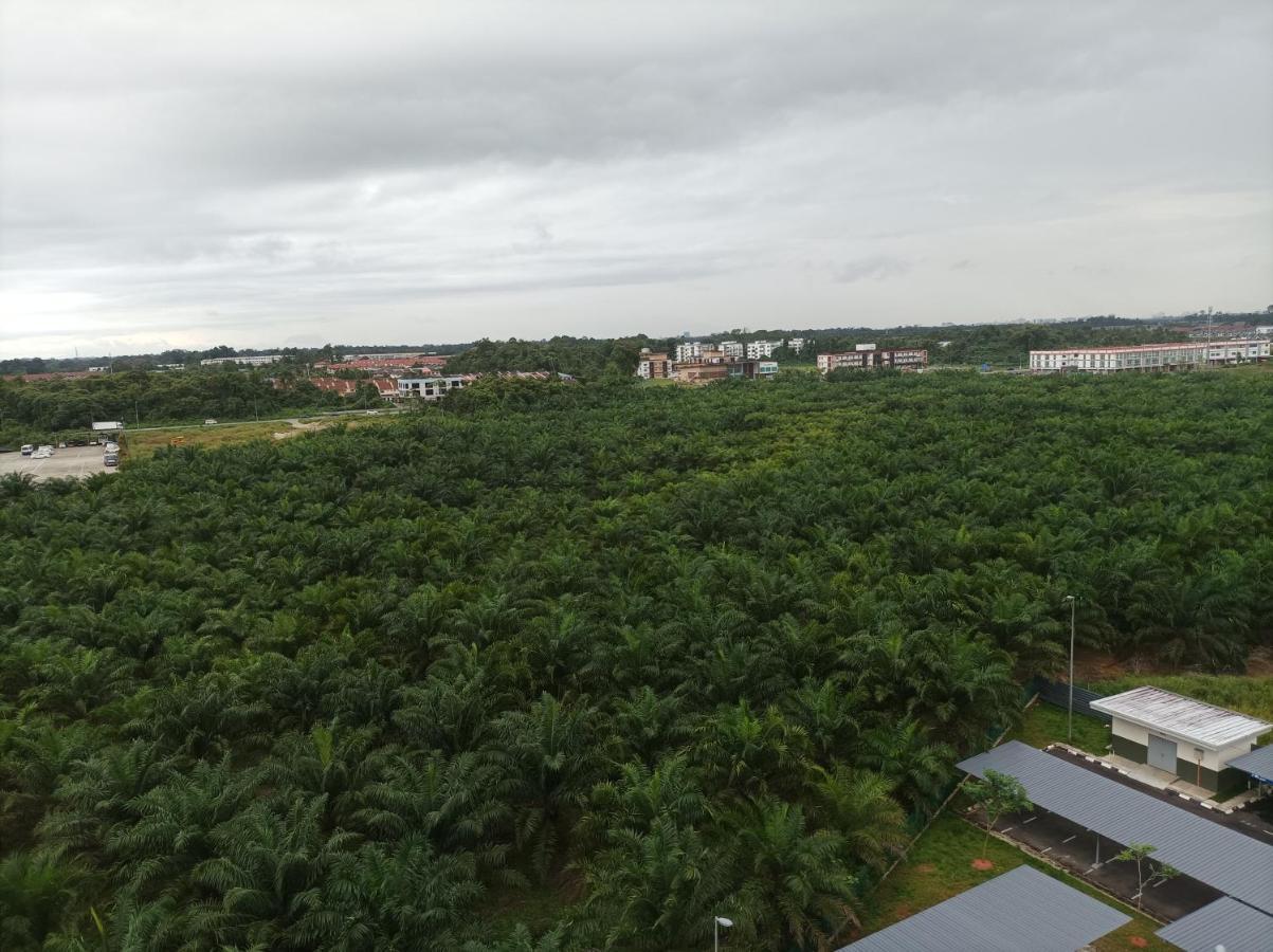 Ike Village Homestay Near With Uitm Kota Samarahan Exterior foto
