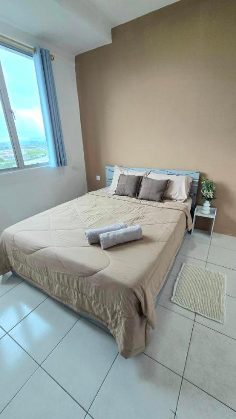 Ike Village Homestay Near With Uitm Kota Samarahan Exterior foto